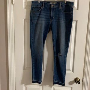 Levi’s 711 Skinny jeans